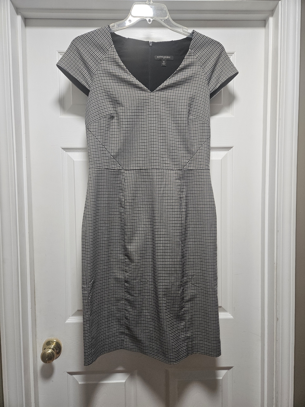 Banana Republi Black & White Houndstooth Cap-Sleeve Sheath Dress